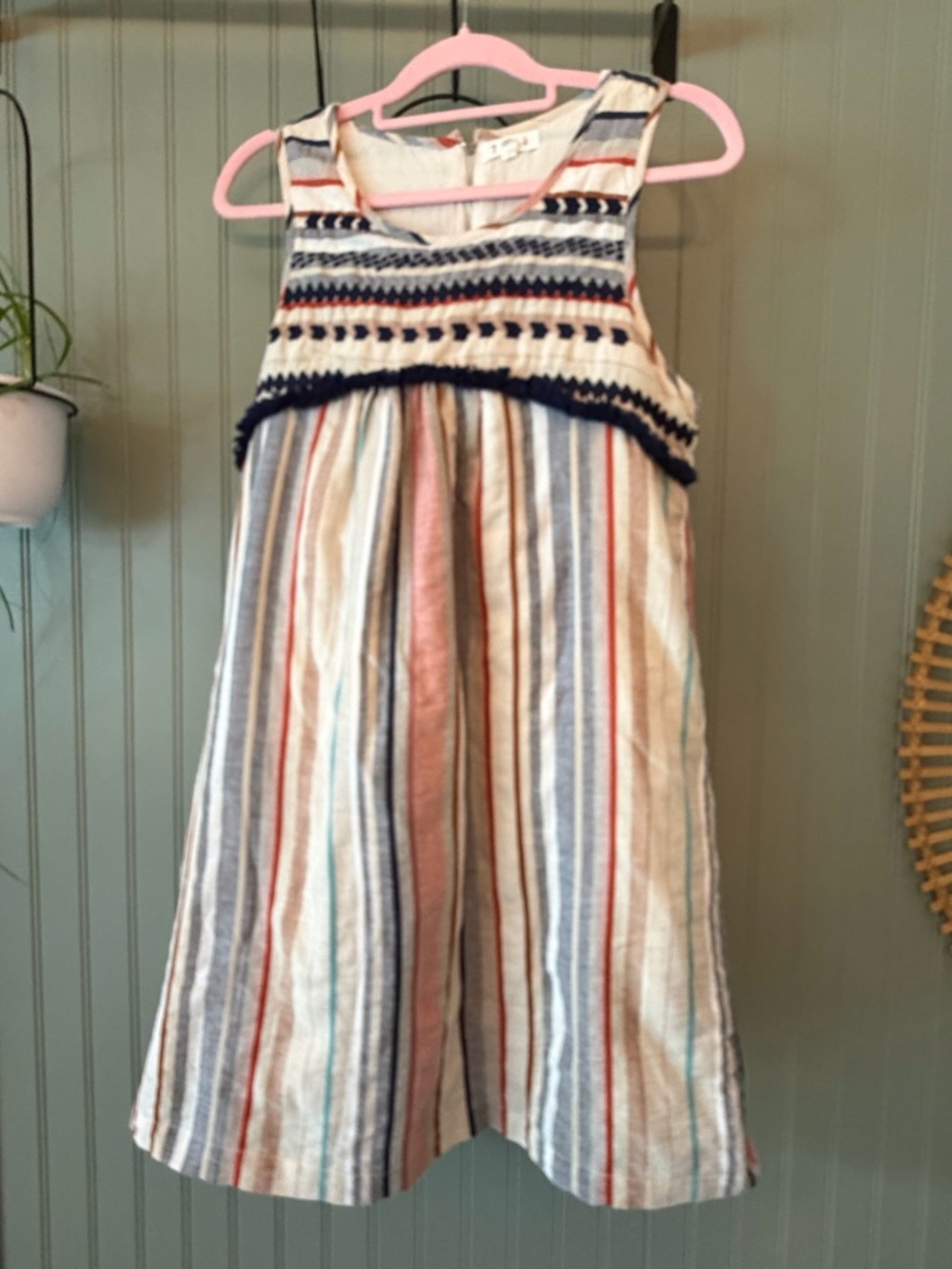 THML - beautiful boho Multi-Color Sleeveless women’s Dress - size Large